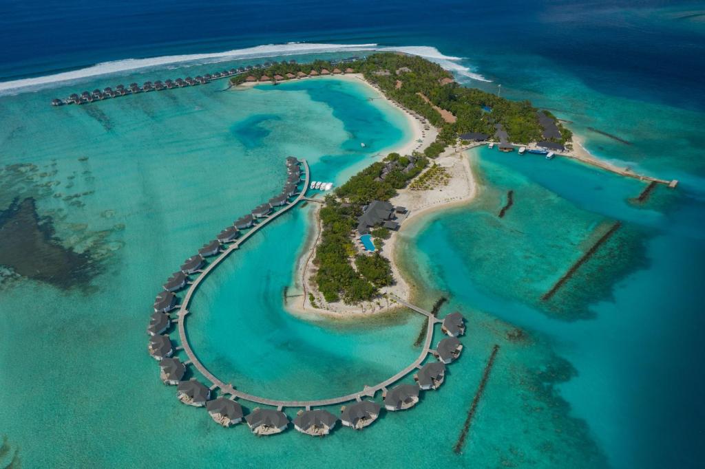 Почивка на Малдивите в Hotel Cinnamon Dhonveli Maldives 4*